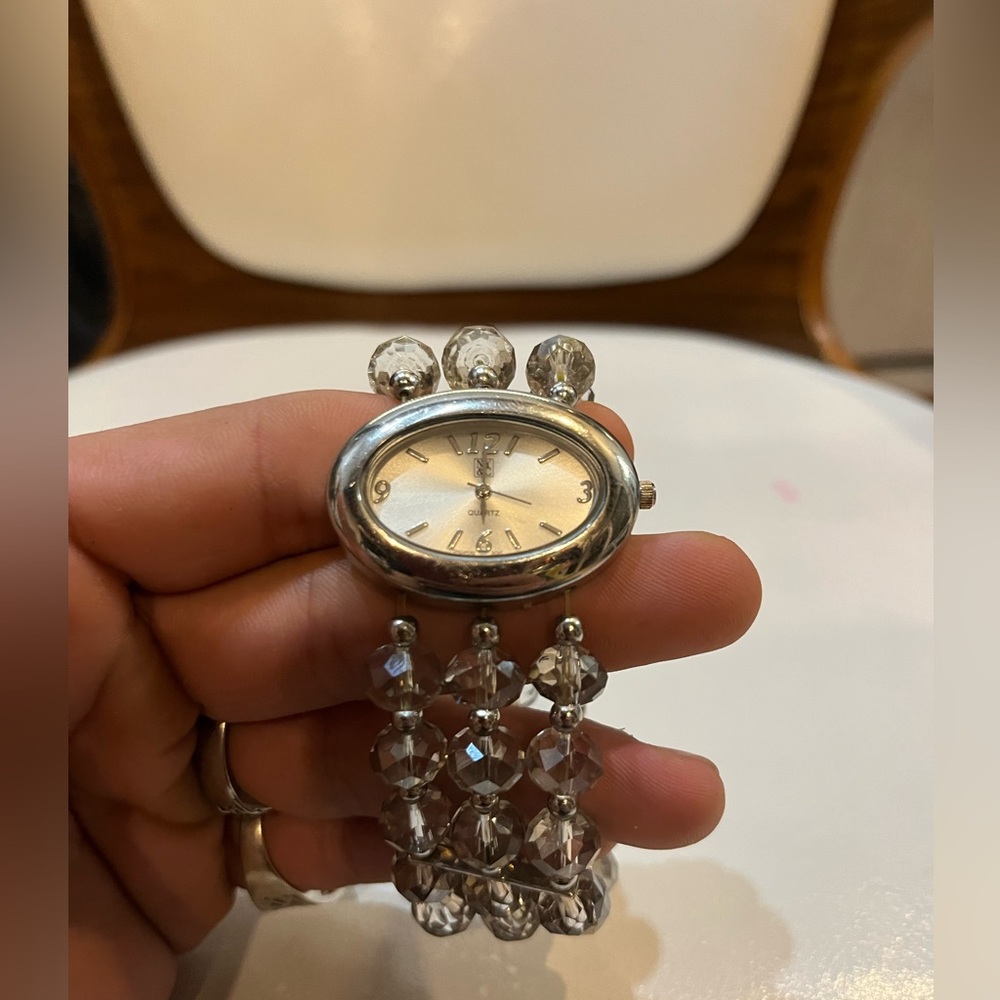 New York & Co vintage silver beaded women’s wristwatch